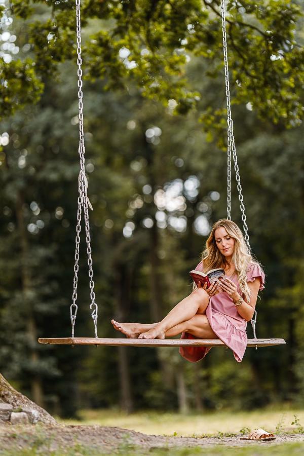 Palac Dabrowka Rawicz Bagian luar foto